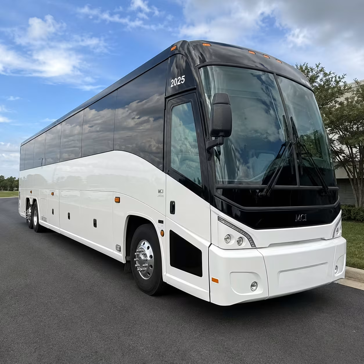 charter bus rentals for deltona school field trips and academic groups