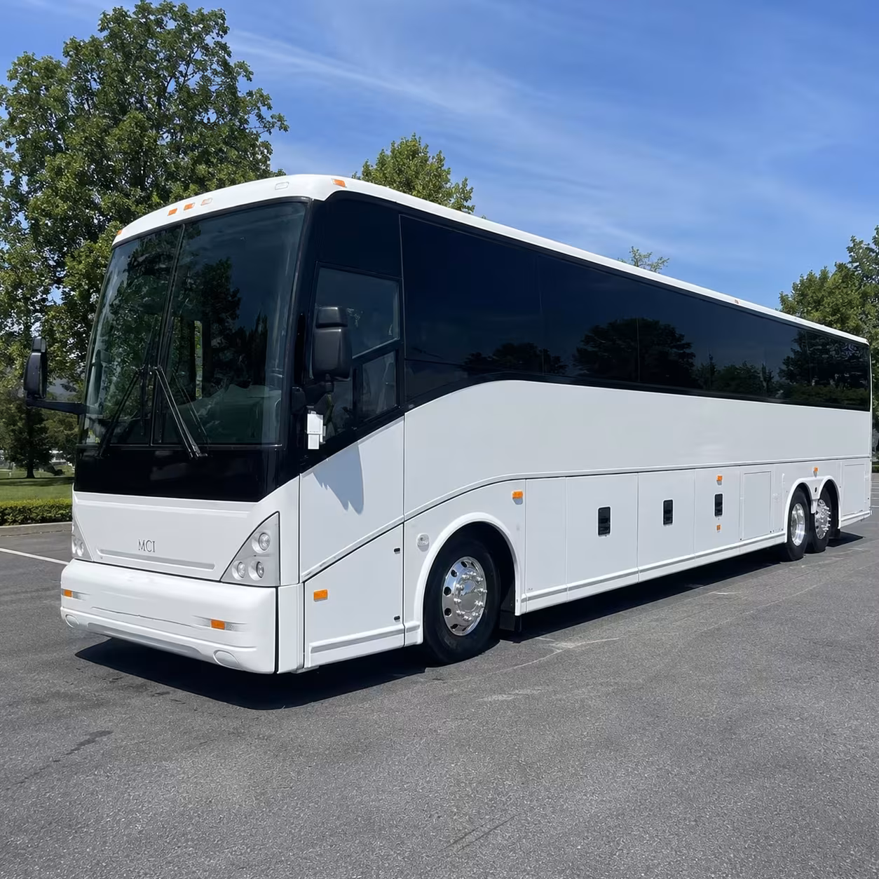 deltona charter bus rentals to orlando international airport